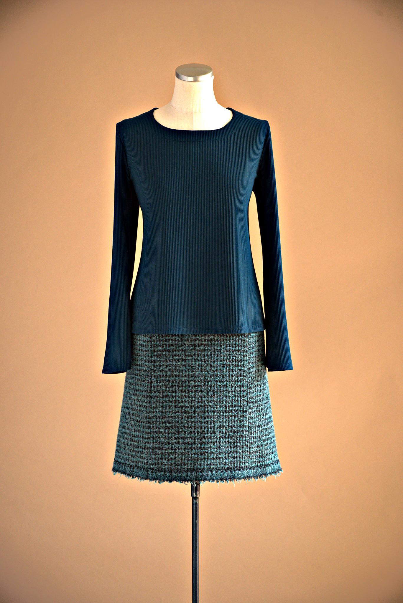 Pull viscose côtelé cintré