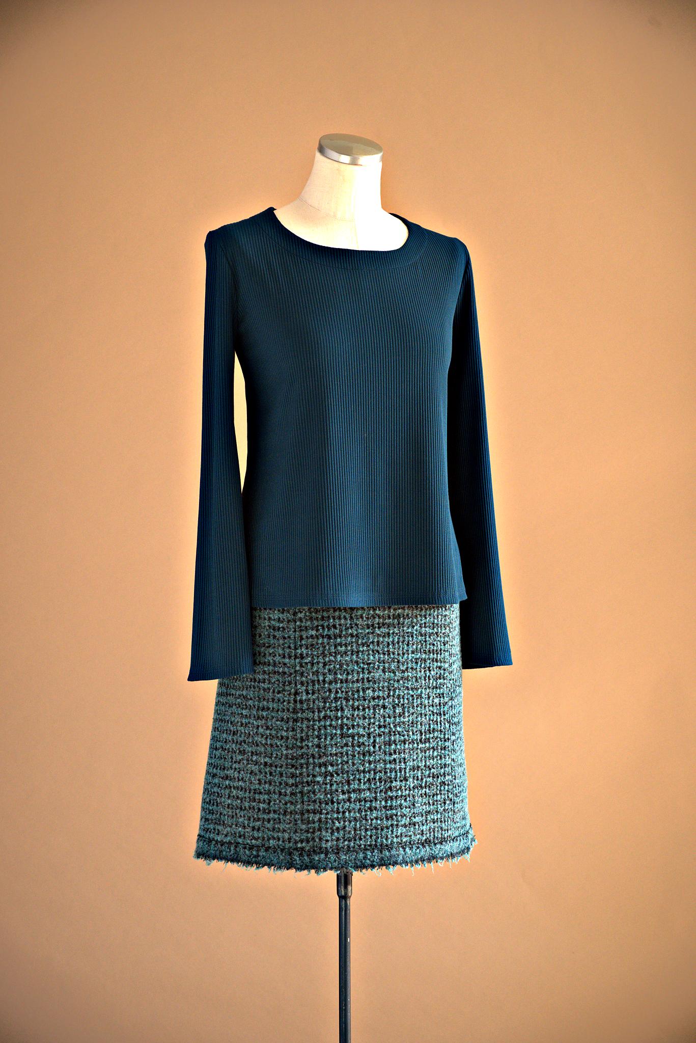 Pull viscose côtelé cintré