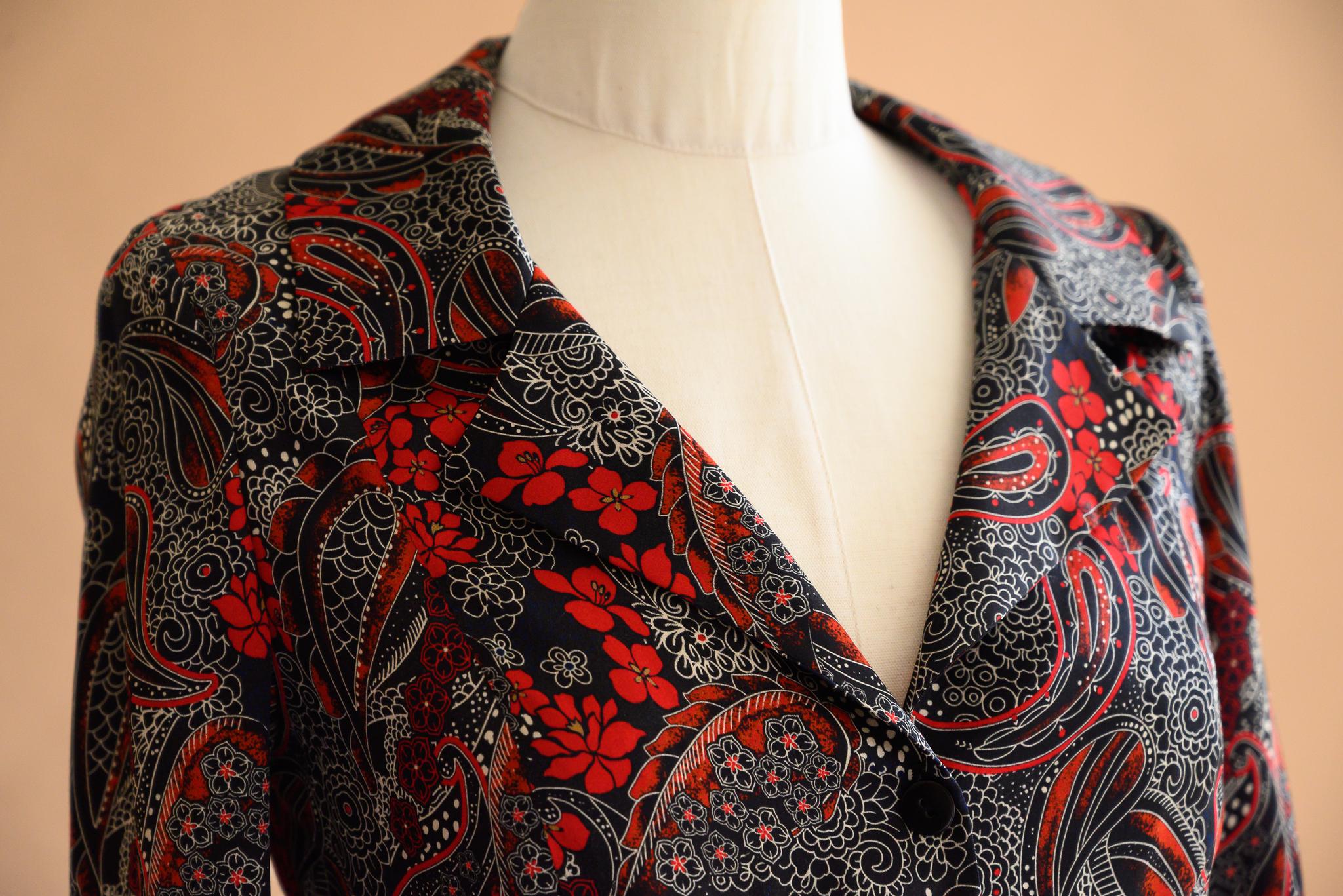Chemisier satin paisley rouge