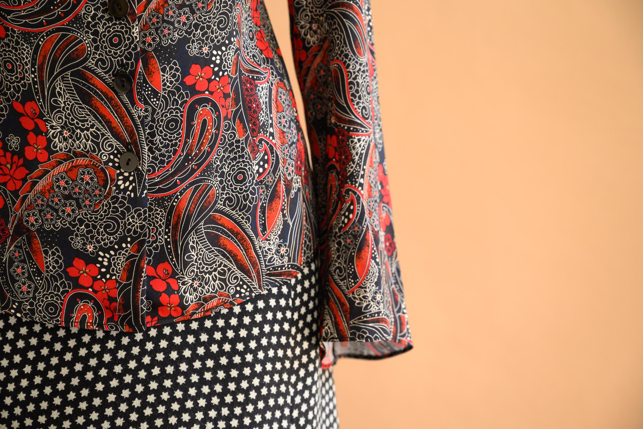 Chemisier satin paisley rouge