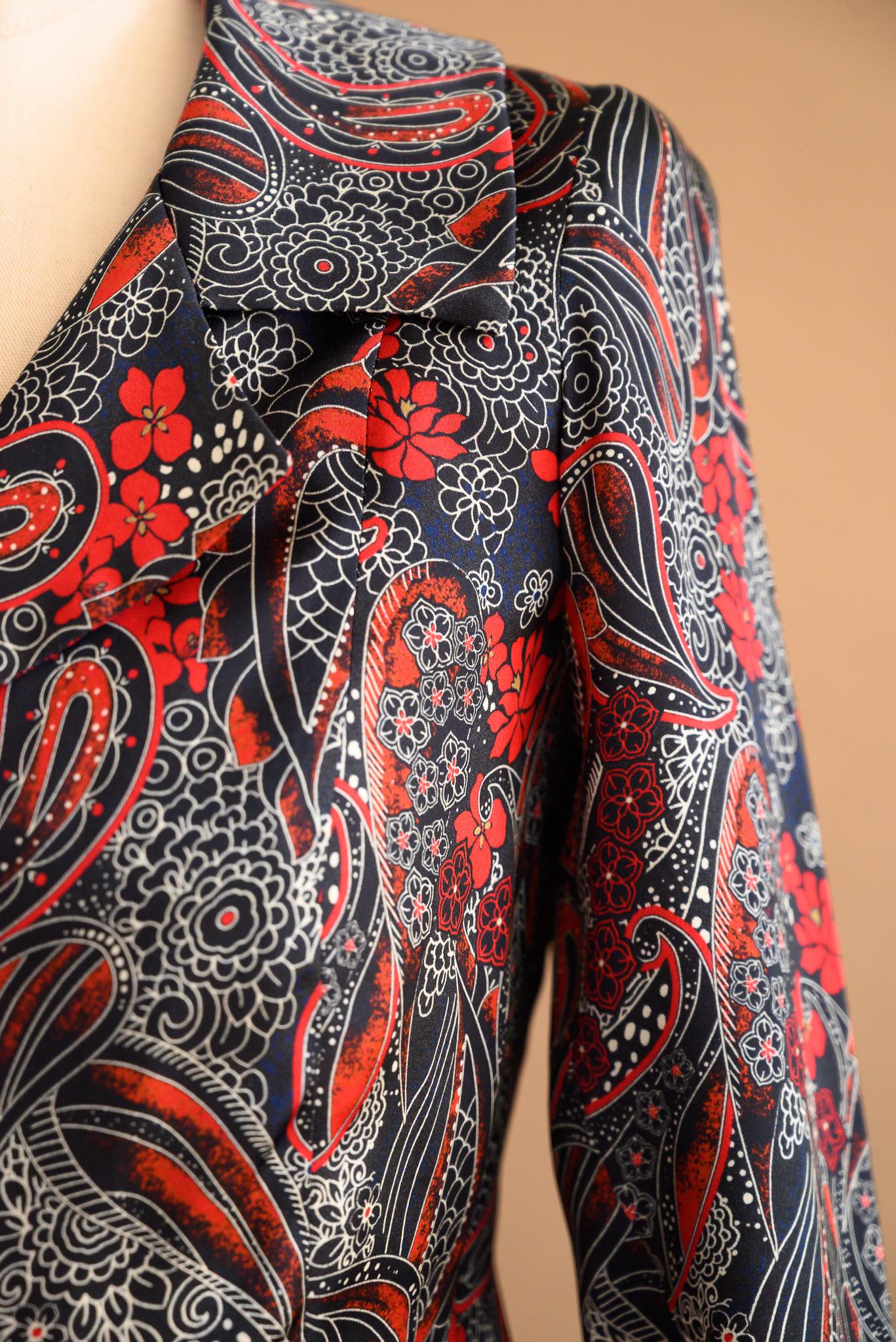 Chemisier satin paisley rouge