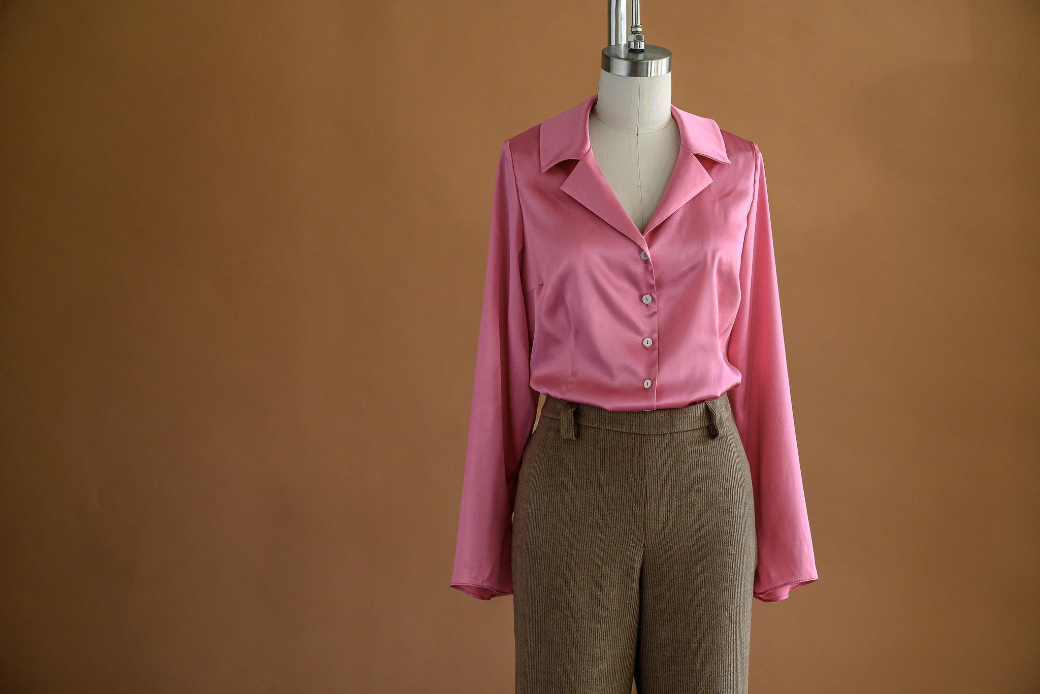 Chemisier charmeuse de soie rose