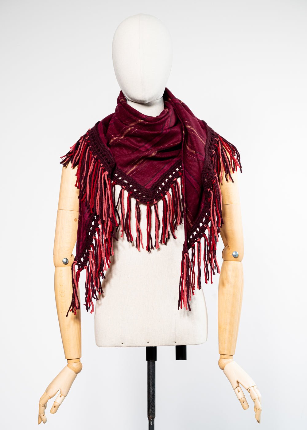 Maroon on sale fringe scarf